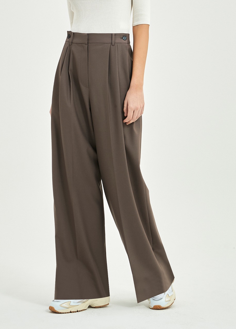 Side button two-tuck wide pants